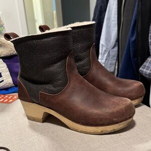 Stylish Brown Leather Women's Boots